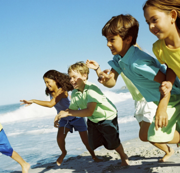 10 attività e giochi da fare in spiaggia con bambini